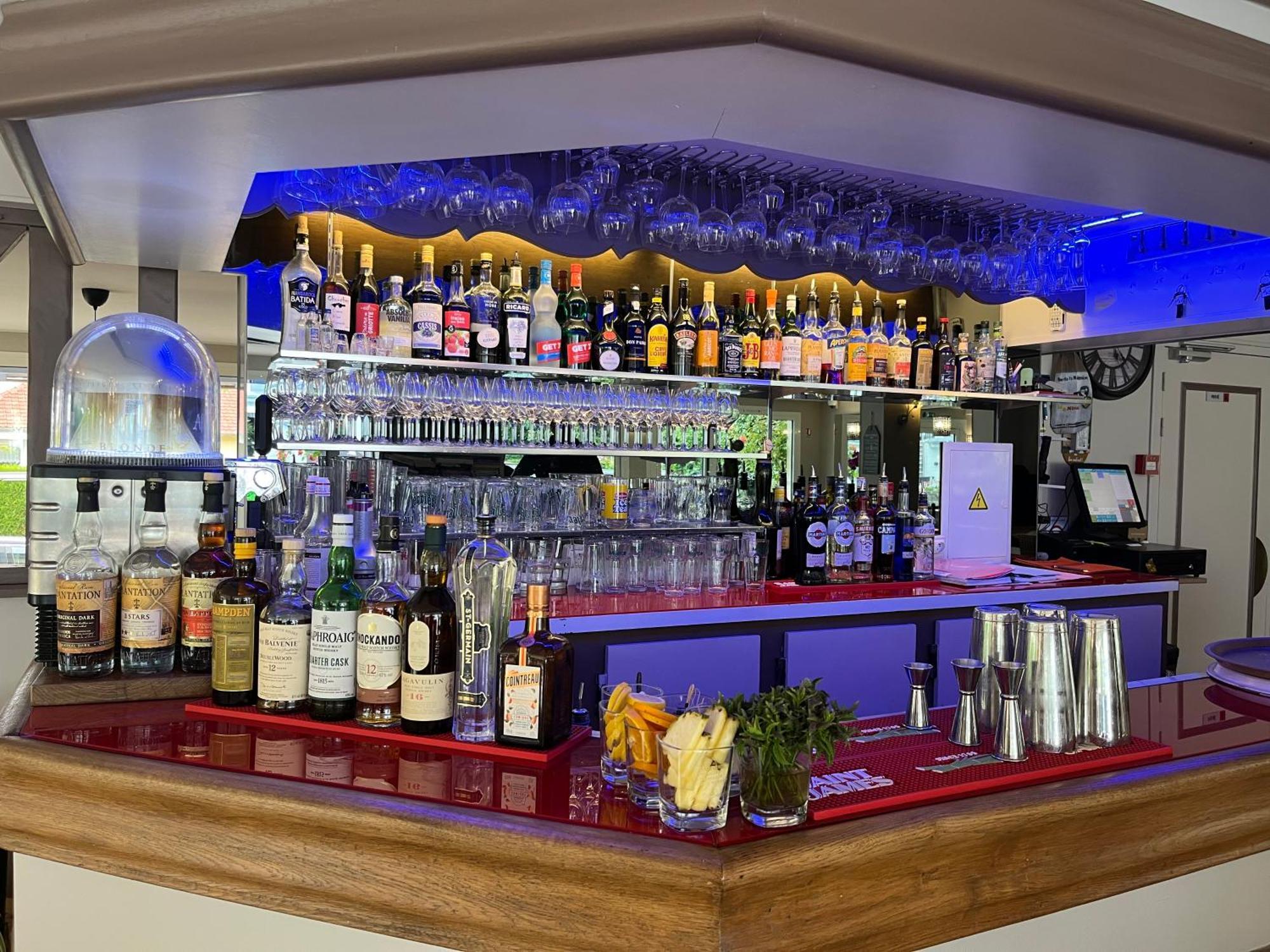 Hotel La Piscine 2*