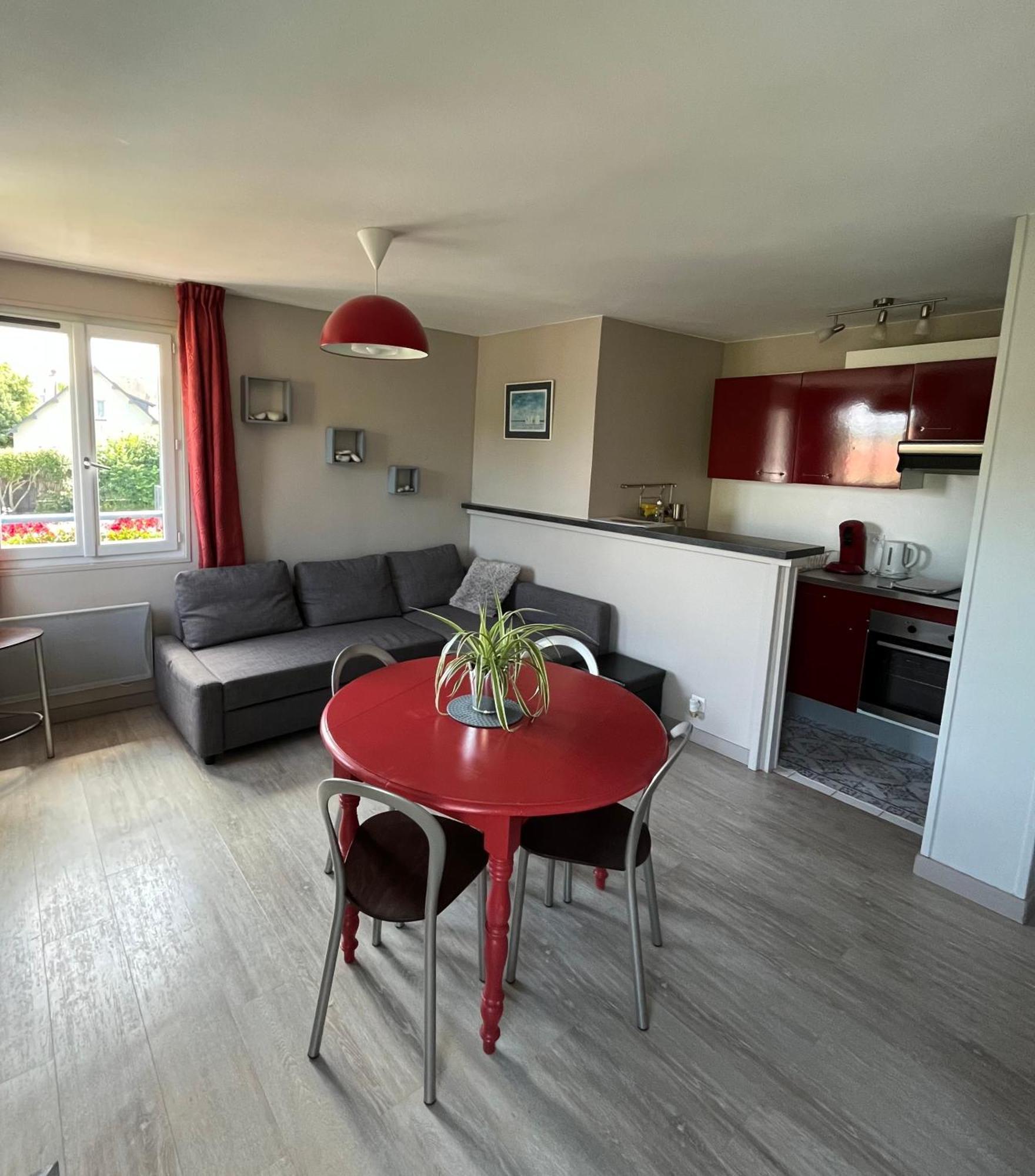 Hotel La Piscine 2*